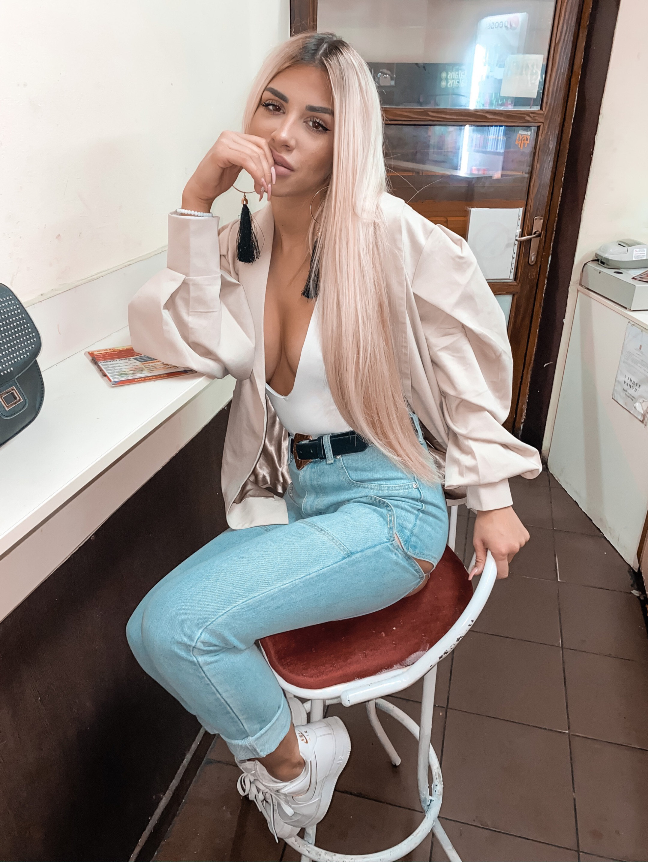 https://www.deeanaofficial.com/wp-content/uploads/2020/01/2.jpeg